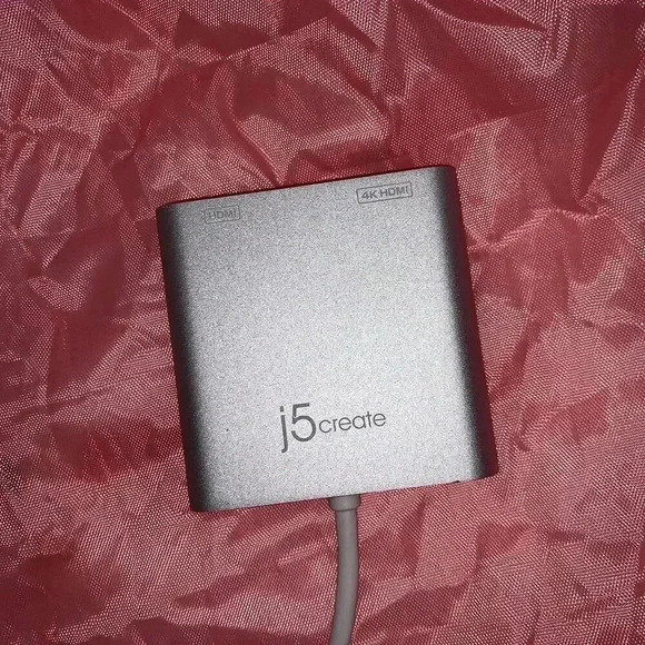 j5create - USB 3.0 to Dual HDMI Multi-Monitor Adapter - Silver - Picture 3 of 7